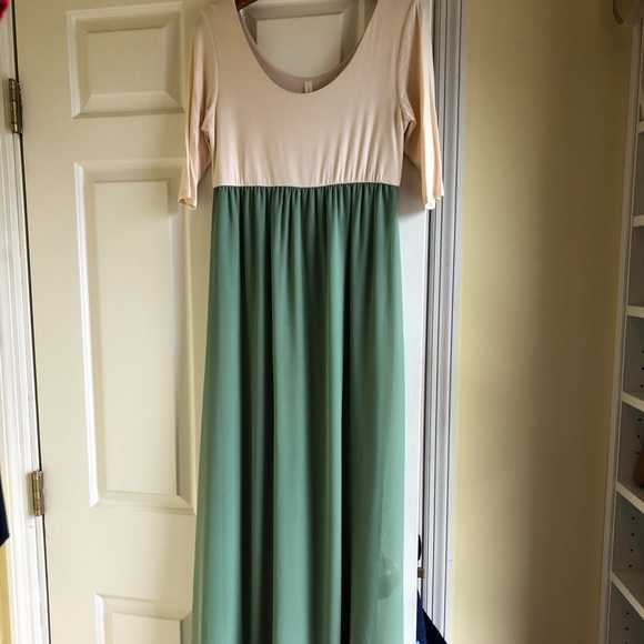 Pinkblush Dresses & Skirts - Pinkblush maternity maxi Pinkblush Dresses & Skirts - Pinkblush maternity maxi